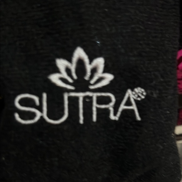 Sutra Yellow Mini Travel Curling Wand - Picture 2 of 4